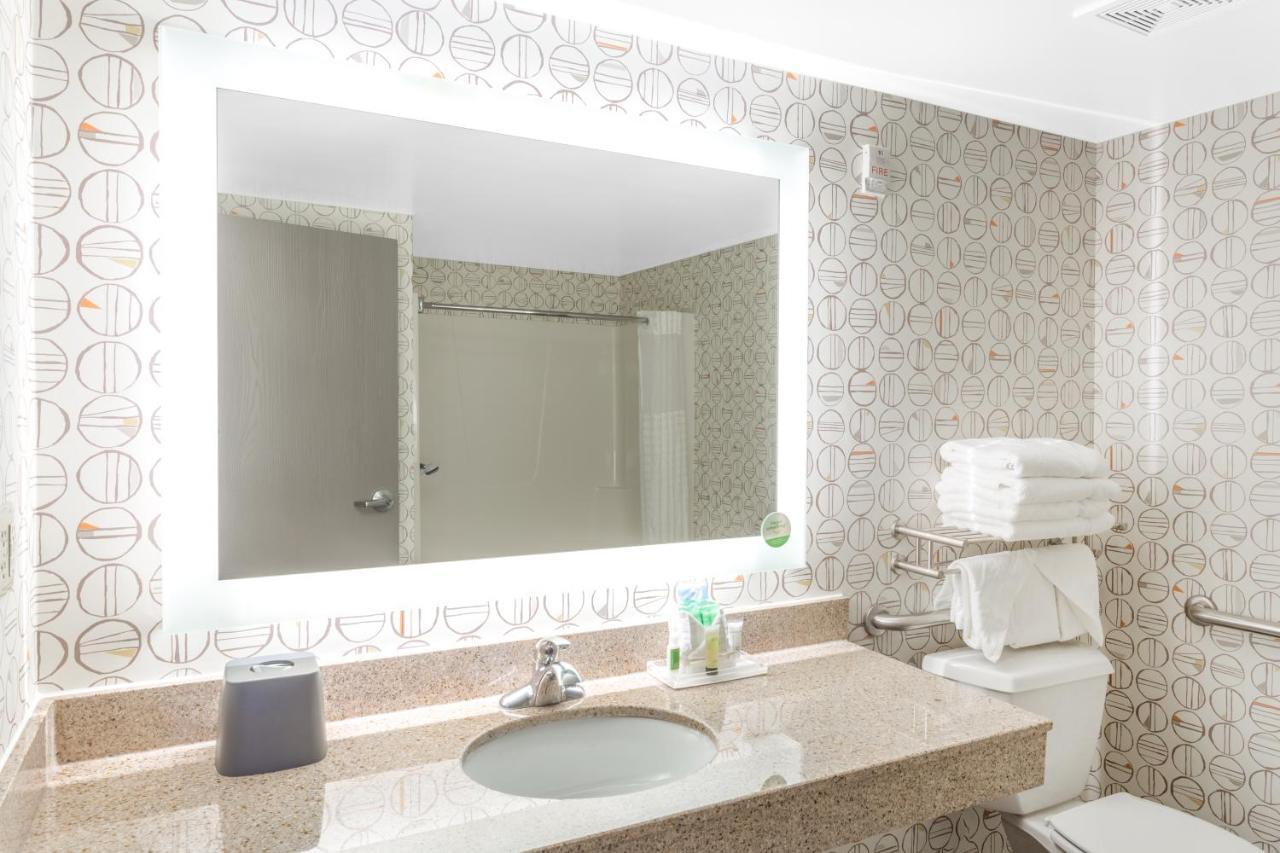 Holiday Inn Rockford By Ihg Eksteriør bilde