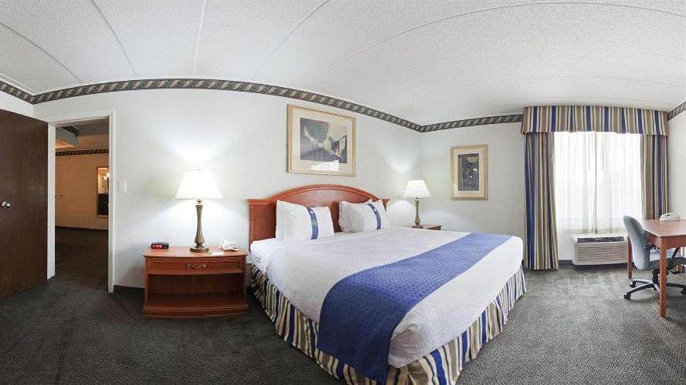 Holiday Inn Rockford By Ihg Eksteriør bilde